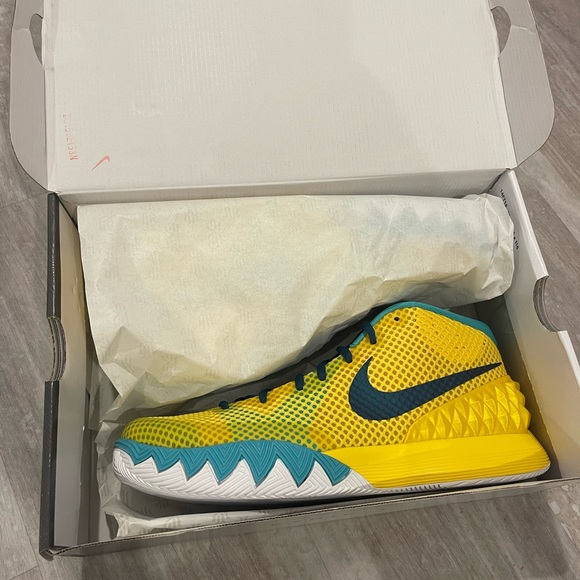 kyrie 1 - Picture 4 of 5